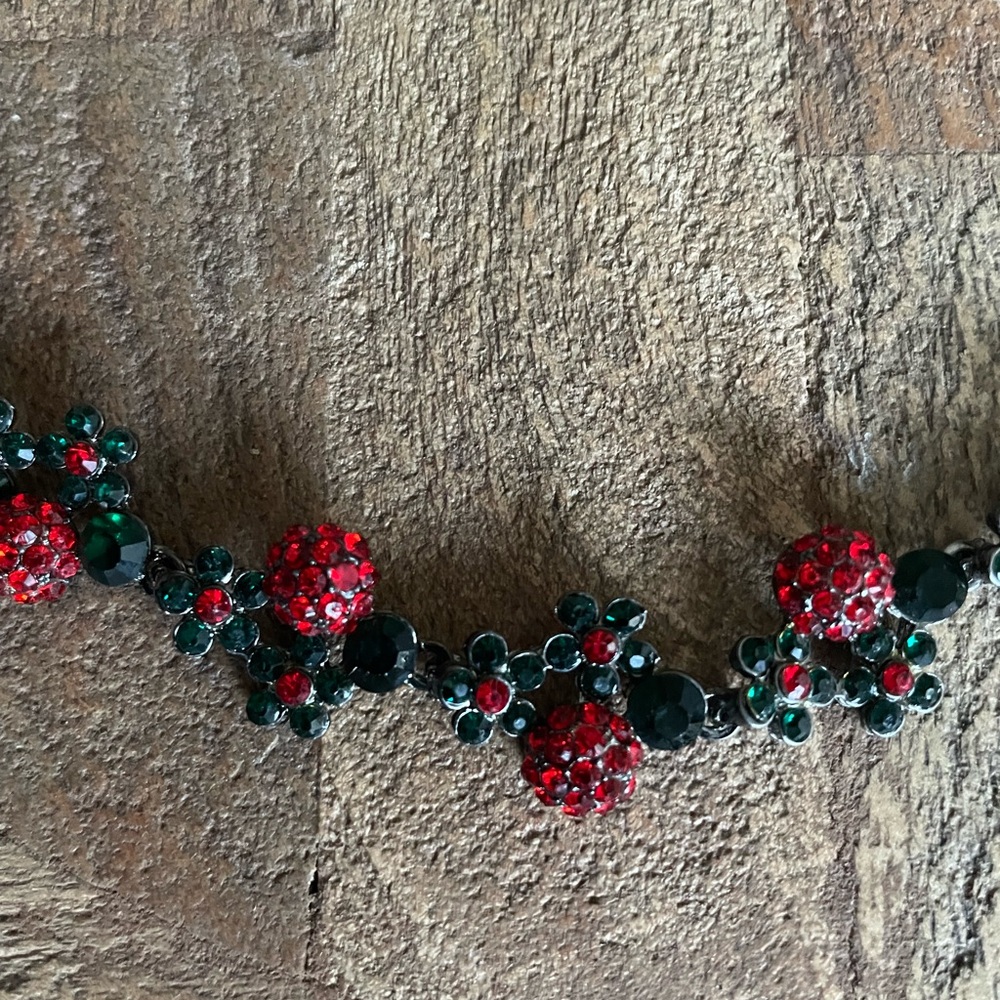 Victoria Trading Company costume jewelry, red - Picture 3 of 8